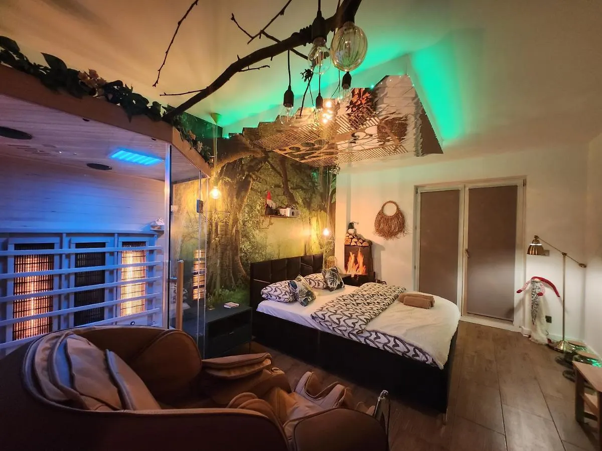 Warszawa Wola Wyjatkowe Studio Z Jacuzzi, Sauna I Fotelem Do Masazu - Exceptional Studio In Warsaw With Jacuzzi, Sauna And Massage Chair Apartamento